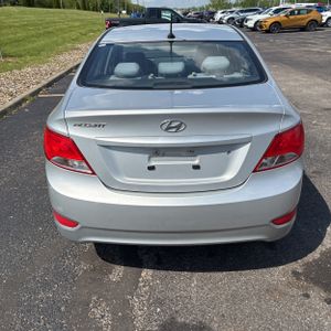 HYUNDAI ACCENT GLS - 7
