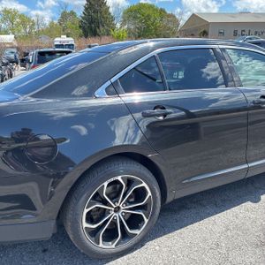 FORD TAURUS SHO - 9
