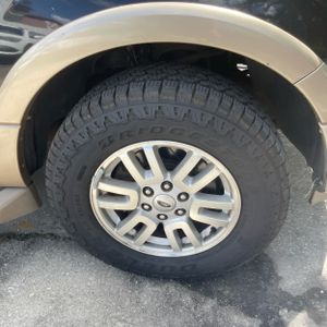 صورة 18 لـ 2012 FORD EXPEDITION XLT