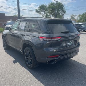 JEEP GRAND CHEROKEE 4XE 30TH ANNIVERSARY - 5