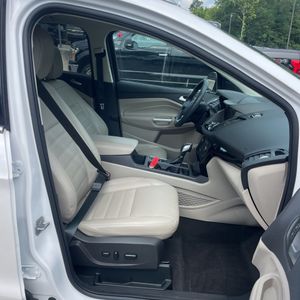 صورة مصغرة 30 لـ 2019 FORD ESCAPE TITANIUM