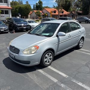 HYUNDAI ACCENT GLS - 1