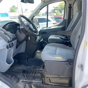 صورة 32 لـ 2019 FORD TRANSIT 250
