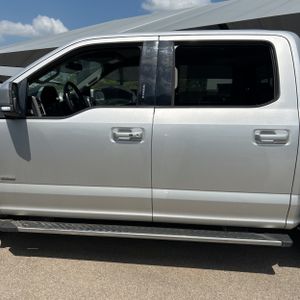 FORD F-150 LARIAT - 4