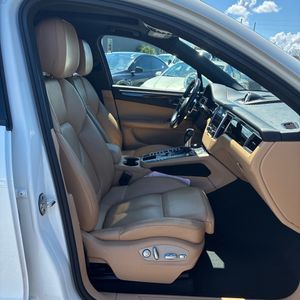 2018 Porsche MACAN BASE — фото 33