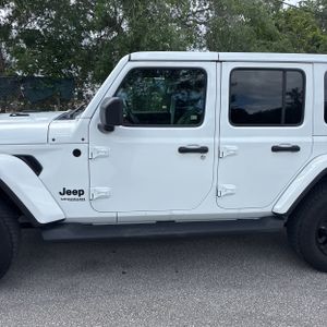 JEEP WRANGLER UNLIMITED SAHARA ALTITUDE - 4