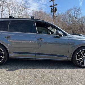 AUDI SQ7 PREMIUM PLUS - 8