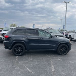 JEEP GRAND CHEROKEE ALTITUDE - 10