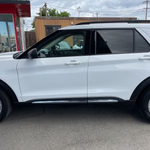 FORD EXPLORER XLT - 4