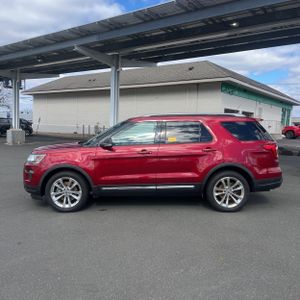 FORD EXPLORER XLT - 3