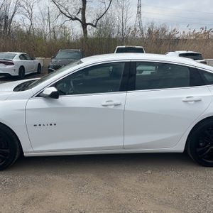 CHEVROLET MALIBU 1LT - 4