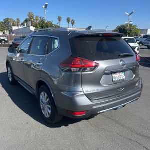 2018 Nissan ROGUE S — фото 4