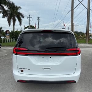 صورة 7 لـ 2022 Chrysler PACIFICA TOURING L