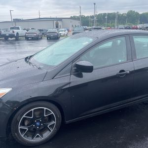 FORD FOCUS SE - 2