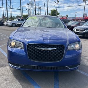 2019 Chrysler 300 TOURING thumbnail 14