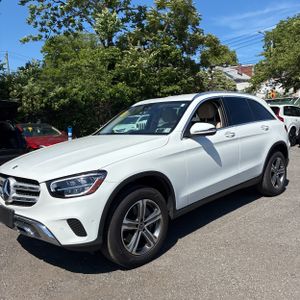 صورة 2 لـ 2022 Mercedes-BENZ GLC