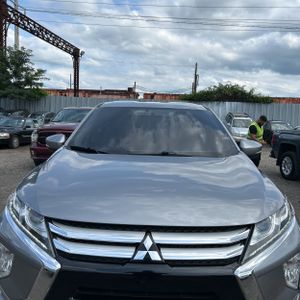 صورة 15 لـ 2019 Mitsubishi ECLIPSE CROSS SE