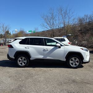 TOYOTA RAV4 - 10