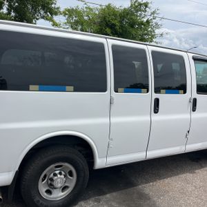 CHEVROLET EXPRESS LS 3500 - 9
