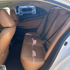 صورة مصغرة 32 لـ 2019 Lexus IS 300 BASE