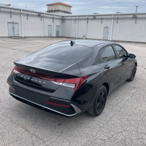 HYUNDAI ELANTRA SE - 7