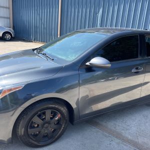 2021 KIA FORTE FE 照片 2