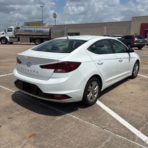 HYUNDAI ELANTRA SEL - 7