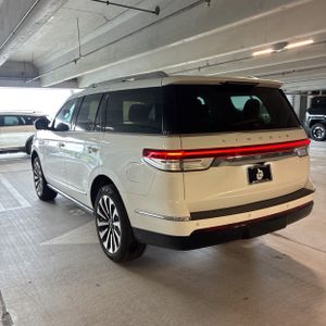 LINCOLN NAVIGATOR RESERVE - 5