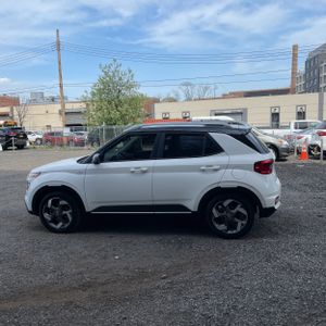 HYUNDAI VENUE LIMITED - 3