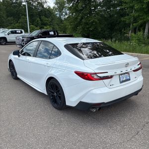 2025 Toyota CAMRY SE photo 5