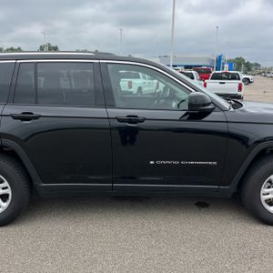 2023 JEEP GRAND CHEROKEE LAREDO 缩略图 11