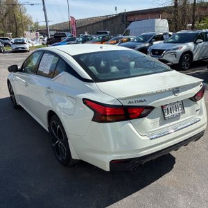 Nissan Altima SR Intelligent AWD - 5