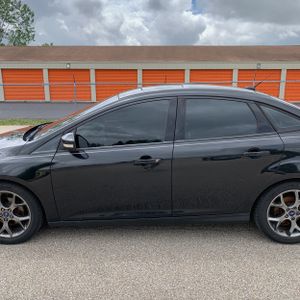 FORD FOCUS SE - 4