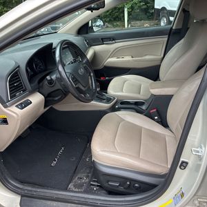 صورة مصغرة 32 لـ 2017 Hyundai ELANTRA LIMITED