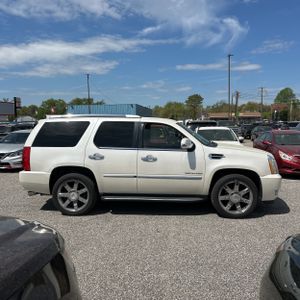 CADILLAC ESCALADE LUXURY - 10