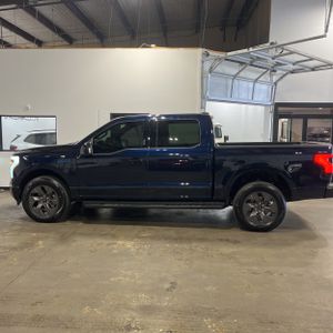 FORD F-150 LIGHTNING LARIAT - 3