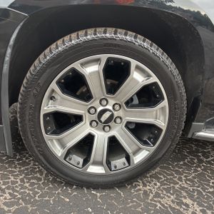 2018 Cadillac ESCALADE LUXURY thumbnail 17