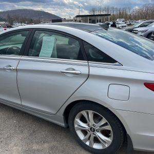 HYUNDAI SONATA LIMITED - 6