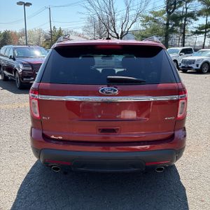 FORD EXPLORER XLT - 7