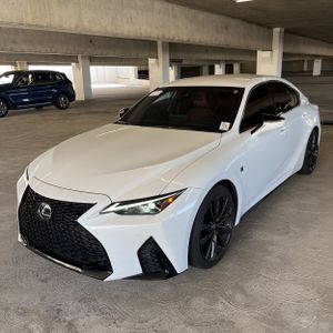 LEXUS IS 300 F SPORT DESIGN - 1