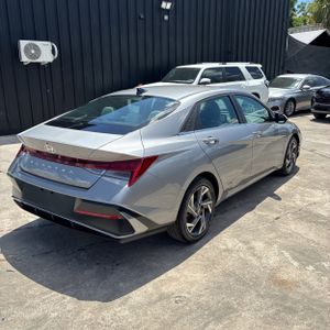 HYUNDAI ELANTRA LIMITED - 8