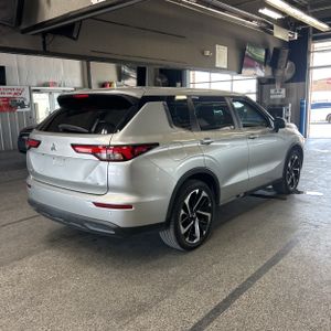 2022 Mitsubishi OUTLANDER SE — фото 8