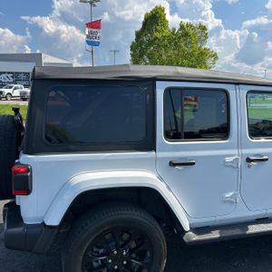 JEEP WRANGLER 4XE UNLIMITED SAHARA 4X4 - 9