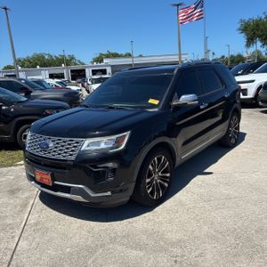 FORD EXPLORER PLATINUM - 1