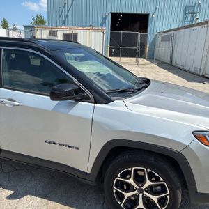 صورة مصغرة 13 لـ 2025 JEEP COMPASS LIMITED