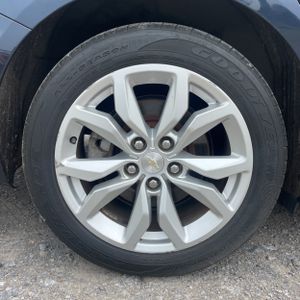 2019 Chevrolet IMPALA LT — миниатюра 19