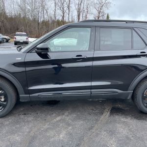 FORD EXPLORER ST-LINE - 4