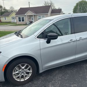 CHRYSLER PACIFICA TOURING L - 2