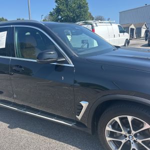 صورة مصغرة 13 لـ 2025 BMW X5 XDRIVE40I
