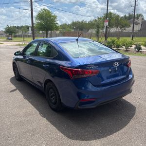 HYUNDAI ACCENT SE - 5